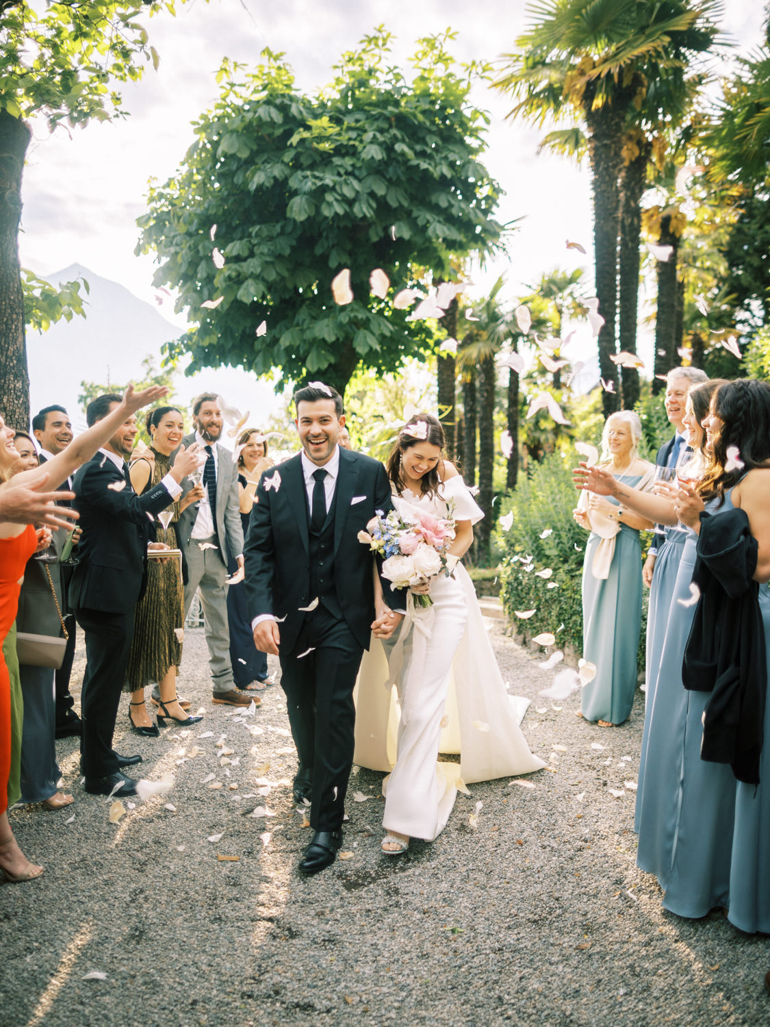 Customer Satisfaction How Can a Lake Como Wedding Photographer Ensure